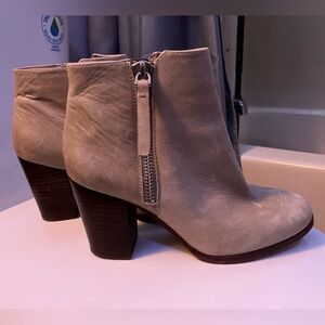 Gianni Bini Ankle Boots